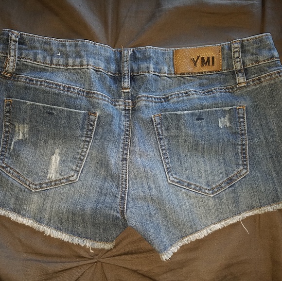 Short - Picture 2 of 3